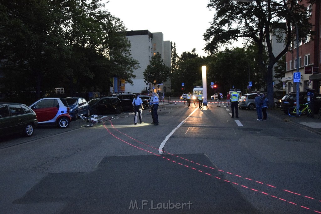 Schwerer VU PKW Rad Koeln Deutz Giessenerstr Betzdorferstr P013.JPG - Miklos Laubert